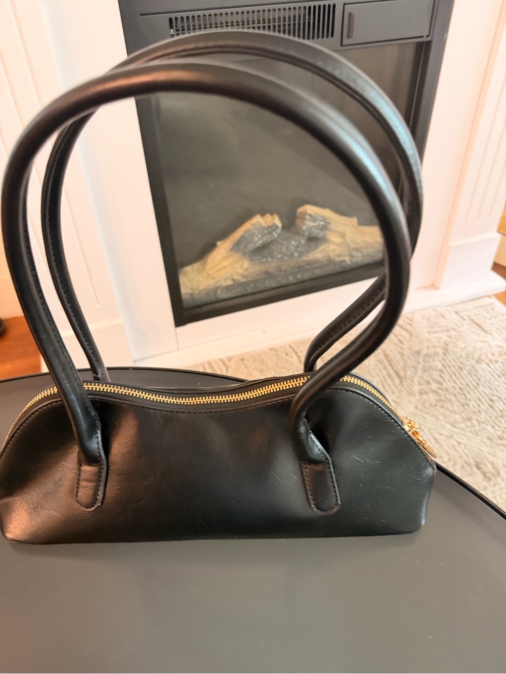 Melie Bianco Dakota Black East-West Shoulder Bag | Vegan Leather - Picture 2 of 6